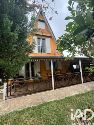 Maison - 251 m² - 7 pièces