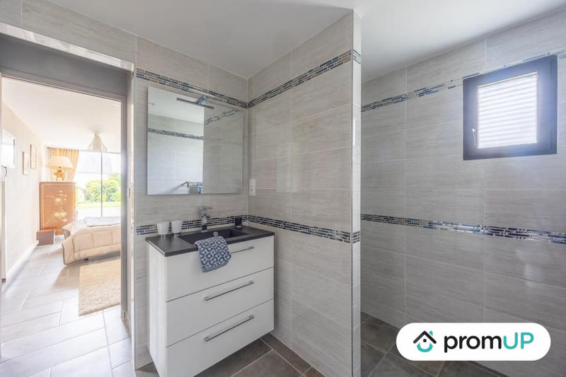 Maison - 286 m² - 7 pièces