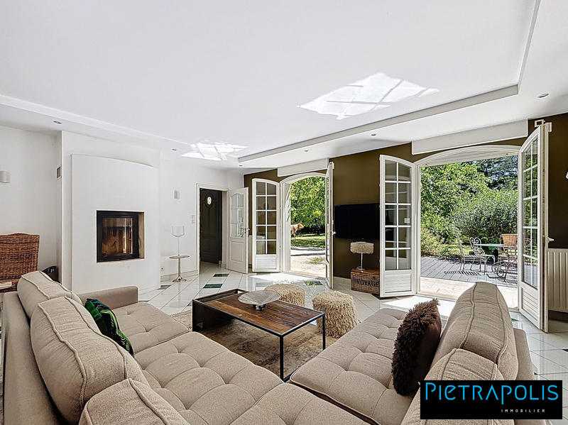 Villa - 244 m² - 7 pièces