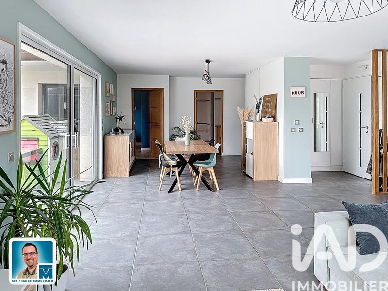 Maison - 120 m² - 4 pièces