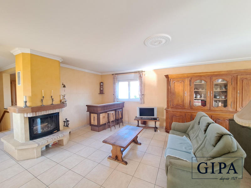 Maison - 140 m² - 5 pièces