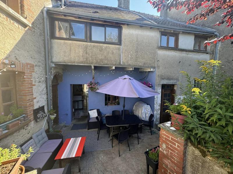 Maison - 157 m² - 7 pièces