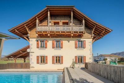 Propriété - 393 m² - 12 pièces