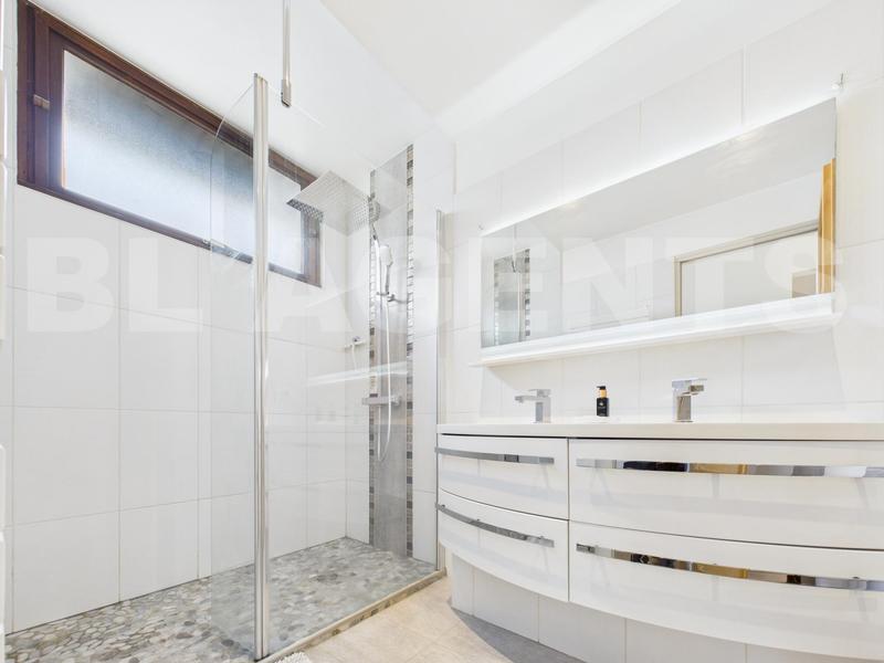 Maison - 138 m² - 6 pièces