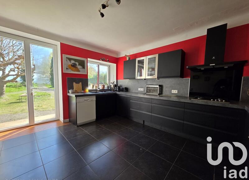 Maison - 350 m² - 11 pièces