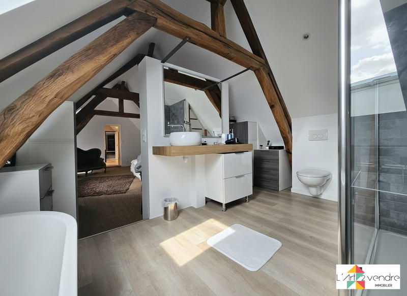 Maison - 156 m² - 8 pièces