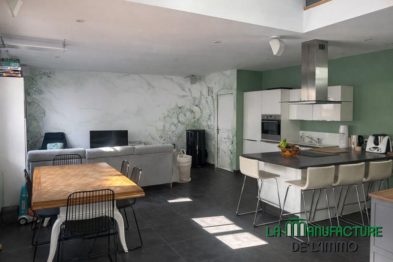 Triplex - 121 m² - 5 pièces