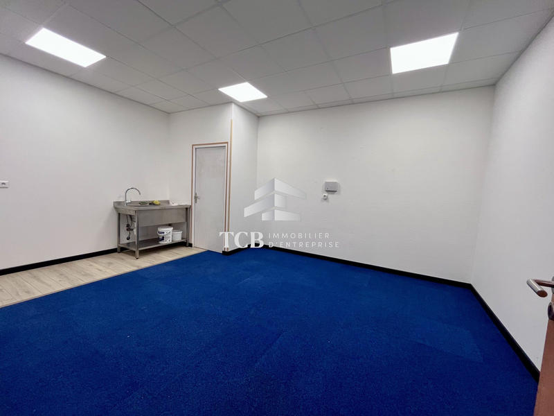 Local d'activités - 145 m²