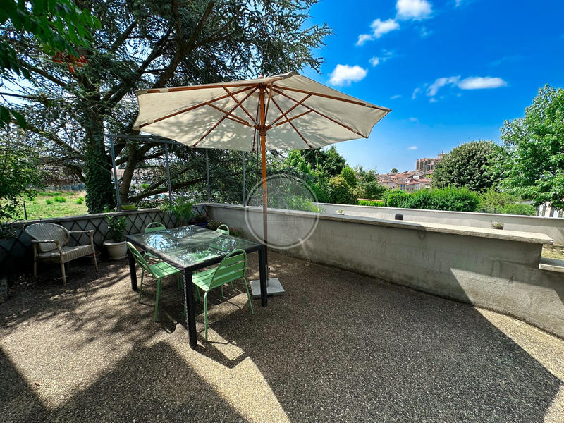 Maison - 121 m² - 6 pièces