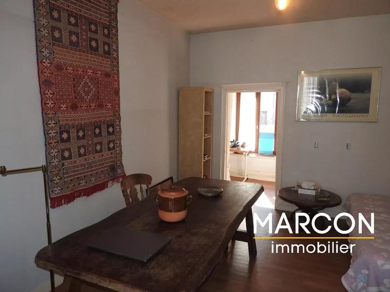 Maison - 214 m² - 8 pièces