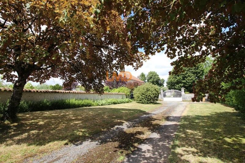 Maison bourgeoise - 292 m² - 10 pièces