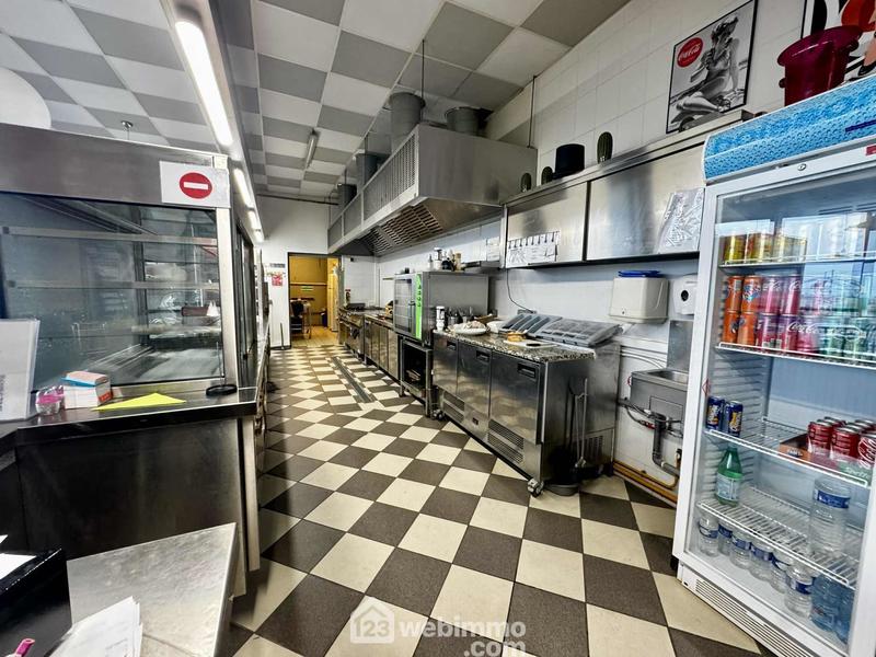 Local commercial - 164 m² - 2 pièces