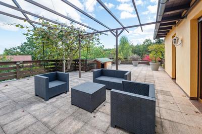 Maison - 236 m² - 10 pièces