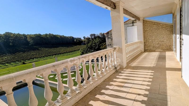 Maison de ville - 250 m² - 11 pièces