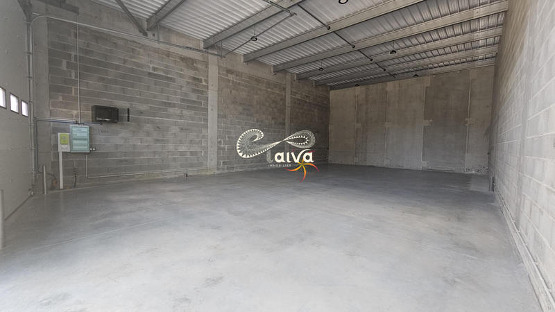 Local d'activités - 178 m² - 1 pièce