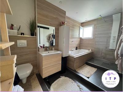 Maison - 121 m² - 4 pièces