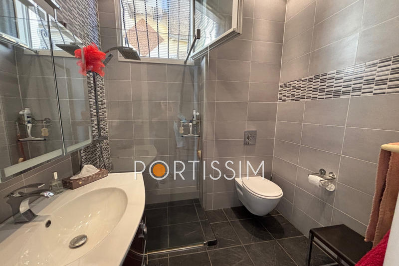 Appartement - 99 m² - 4 pièces