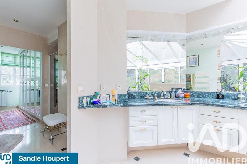 Maison - 160 m² - 8 pièces