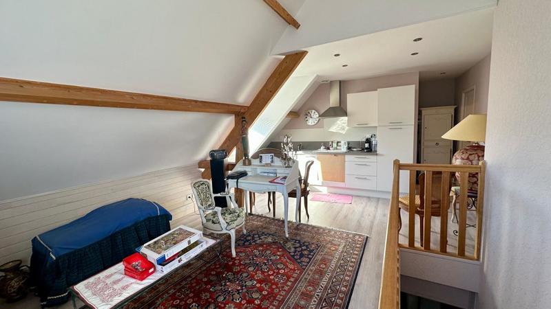 Villa - 241 m² - 8 pièces