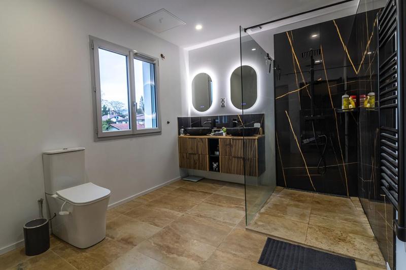 Maison - 188 m² - 7 pièces