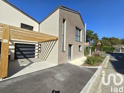 Maison - 102 m² - 4 pièces