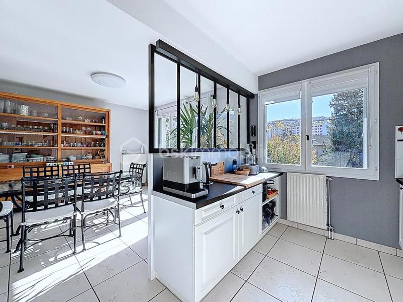 Appartement - 76 m² - 4 pièces