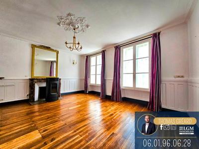 Propriété - 250 m² - 6 pièces