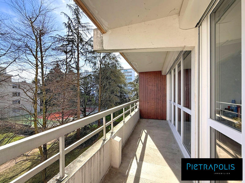 Appartement - 93 m² - 4 pièces