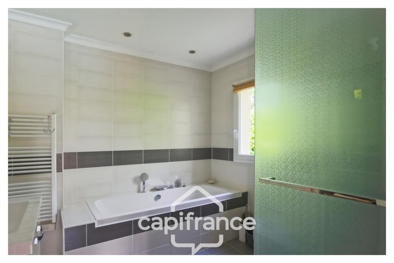 Maison - 157 m² - 6 pièces