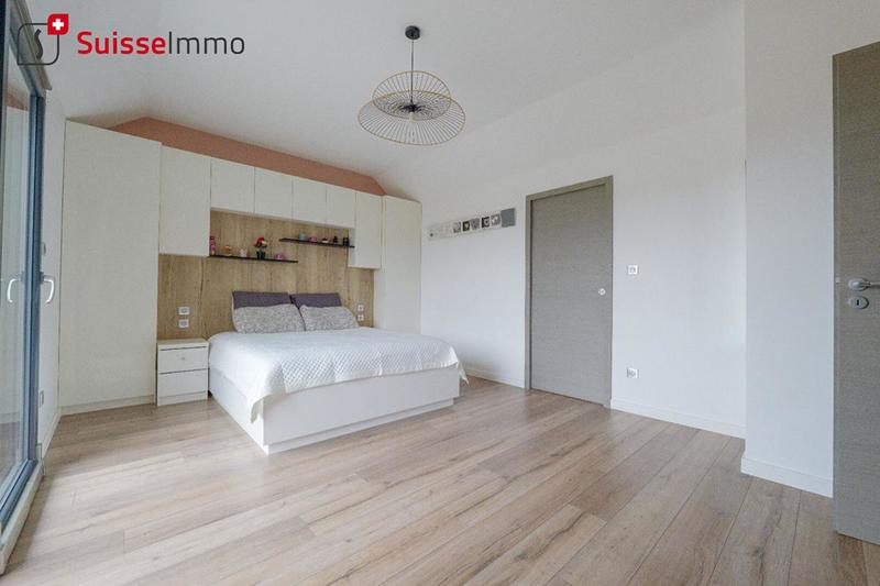 Villa - 210 m² - 8 pièces