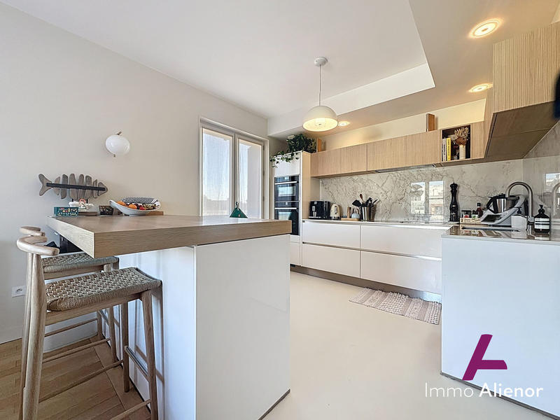 Appartement - 128 m² - 5 pièces