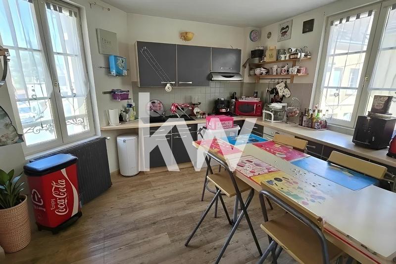 Maison - 186 m² - 6 pièces