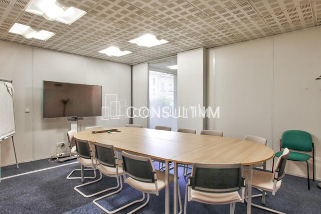 Bureau - 216 m²