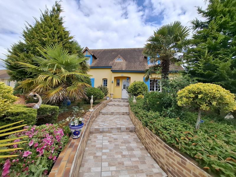 Maison traditionnelle - 150 m² - 6 pièces