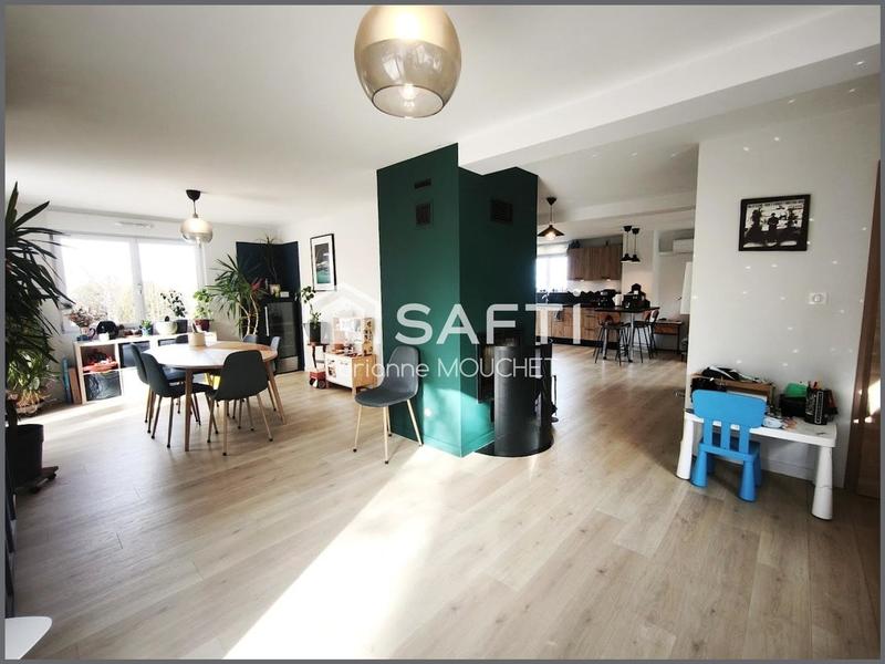 Maison - 153 m² - 5 pièces