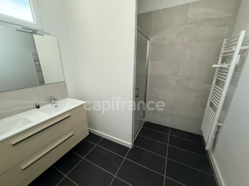 Appartement bourgeois - 107 m² - 4 pièces