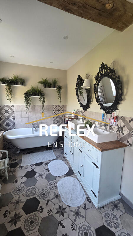 Propriété - 175 m² - 8 pièces