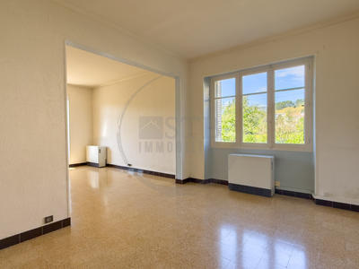 Appartement - 81 m² - 4 pièces