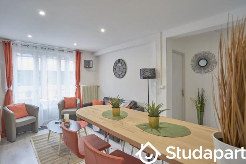 Chambre - 9 m² - 1 pièce