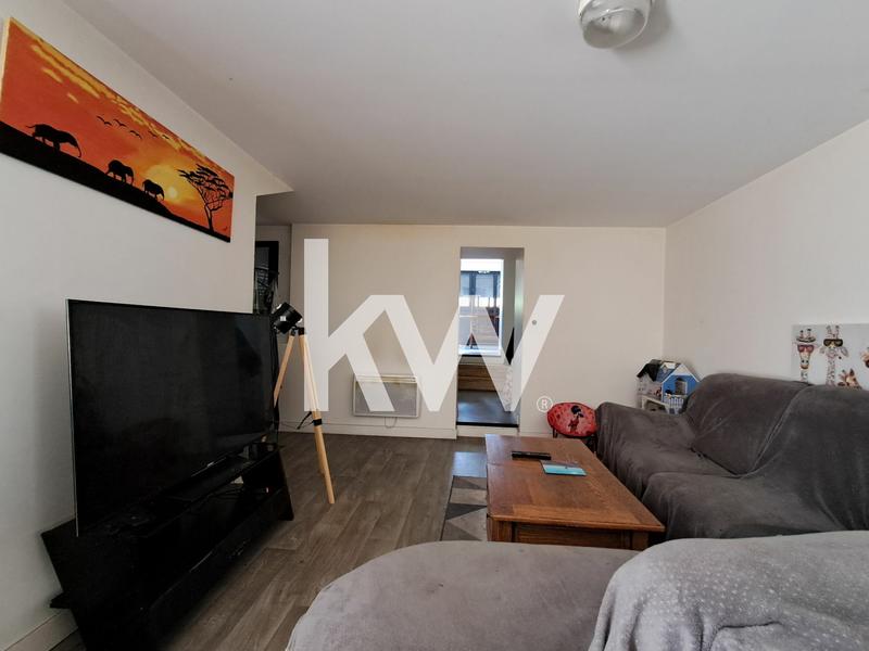 Maison - 180 m² - 8 pièces