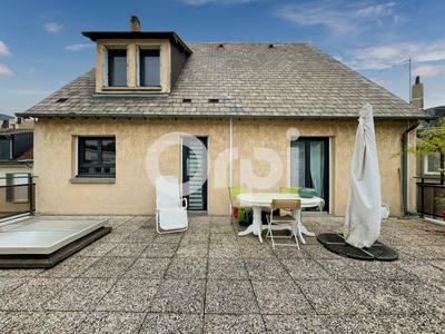 Appartement - 152 m² - 4 pièces