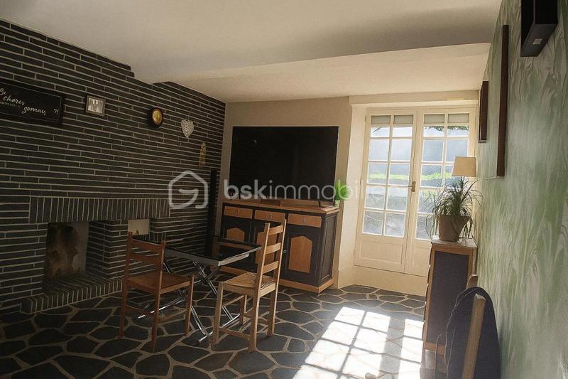 Maison en pierre - 139 m² - 6 pièces