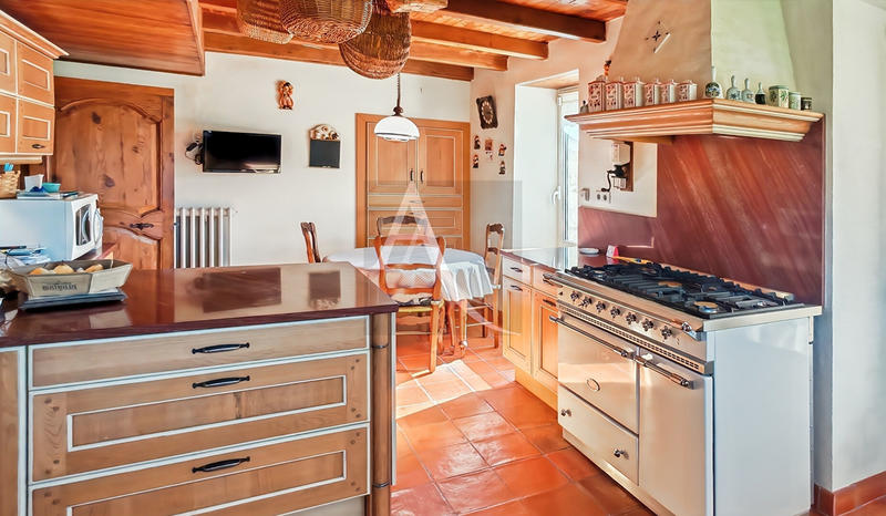 Maison - 196 m² - 6 pièces