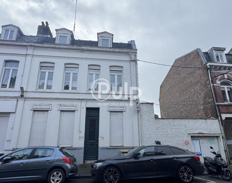 Maison - 127 m² - 9 pièces