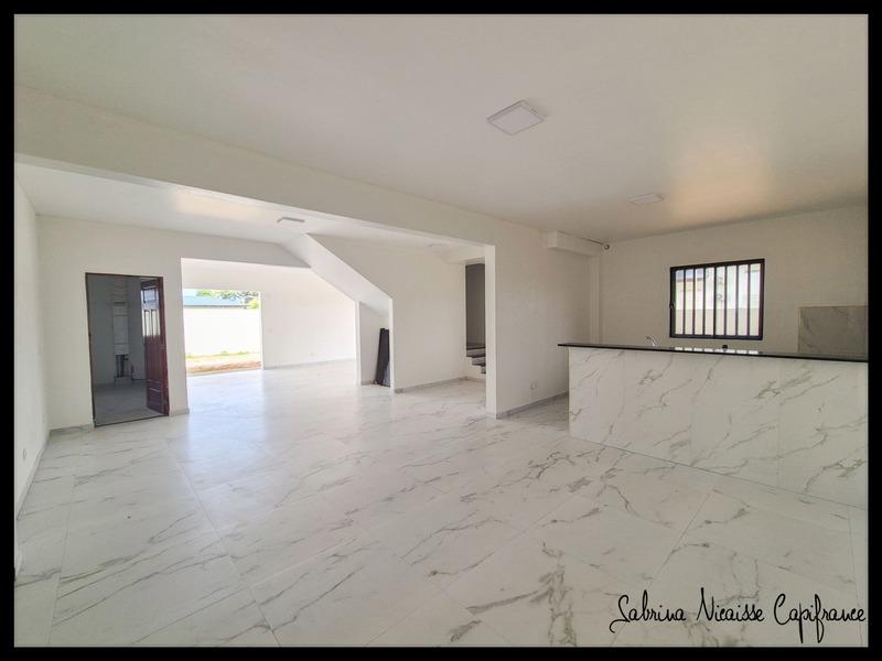 Maison - 209 m² - 6 pièces