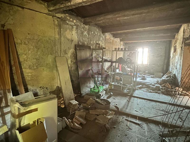 Maison - 198 m² - 10 pièces