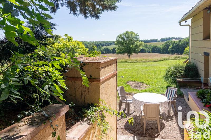 Maison - 370 m² - 8 pièces