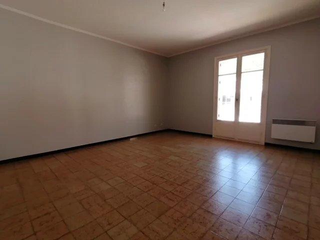 Appartement - 100 m² - 5 pièces