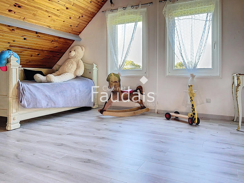 Maison - 159 m² - 7 pièces