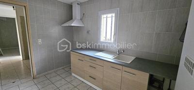 Maison - 270 m² - 10 pièces